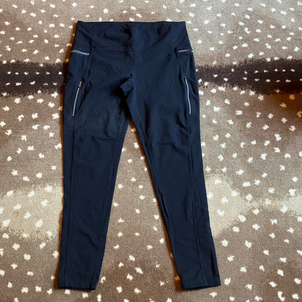 Women Black Active Leggings with Zip Pockets